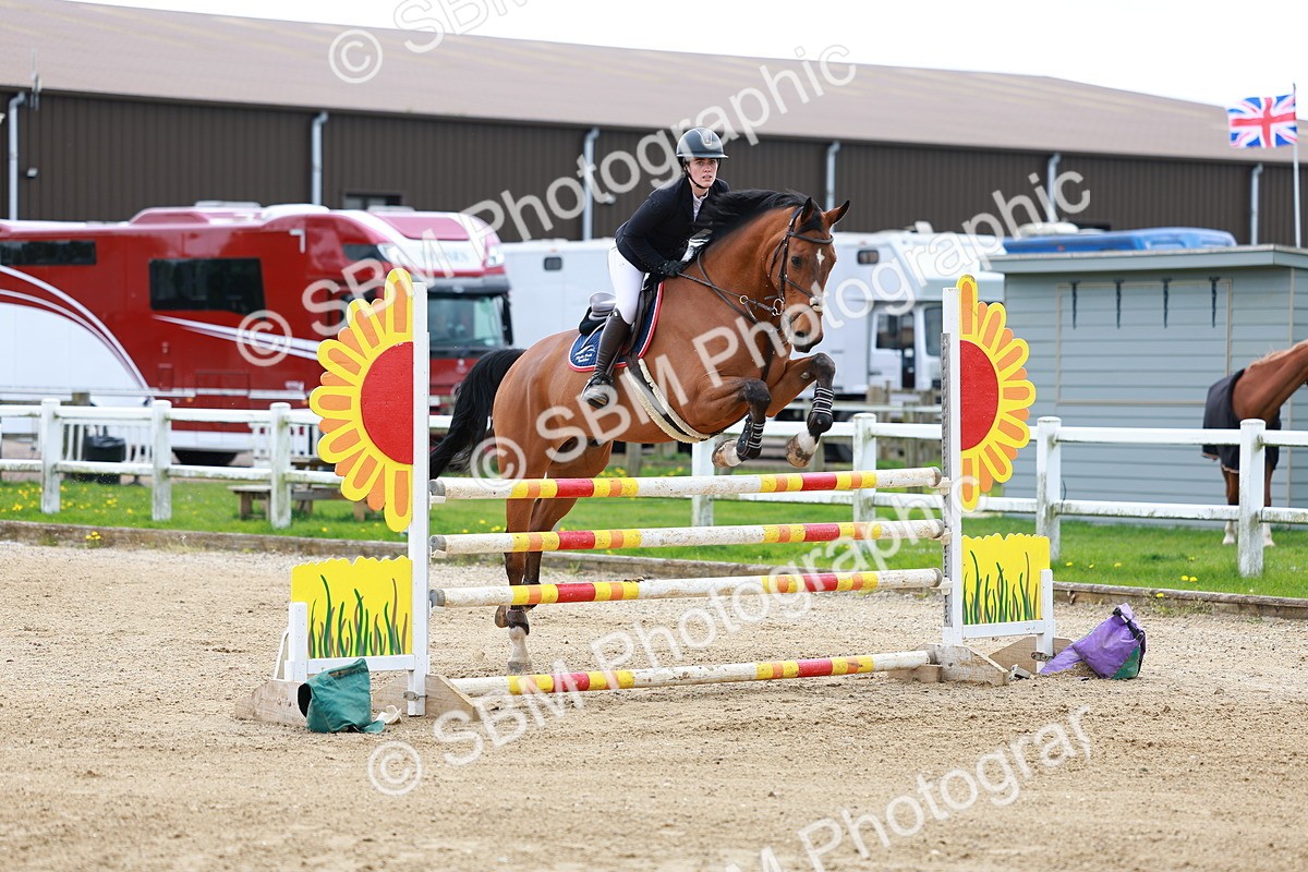 SBM_002289 - Class 10 - Senior Newcomers - 1.10m