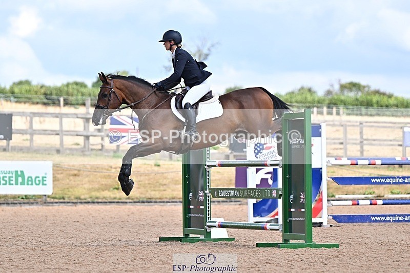 260819-143302-01132 - Cls 6 Foxhunter and 1.20m