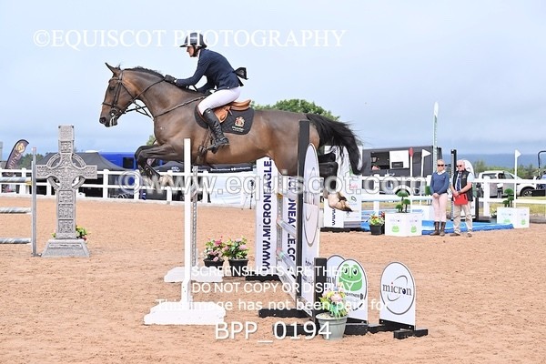 BPP_0194 - CLASS 25 SUN HOYS Redpost Equestrian Senior Foxhunter Second Round