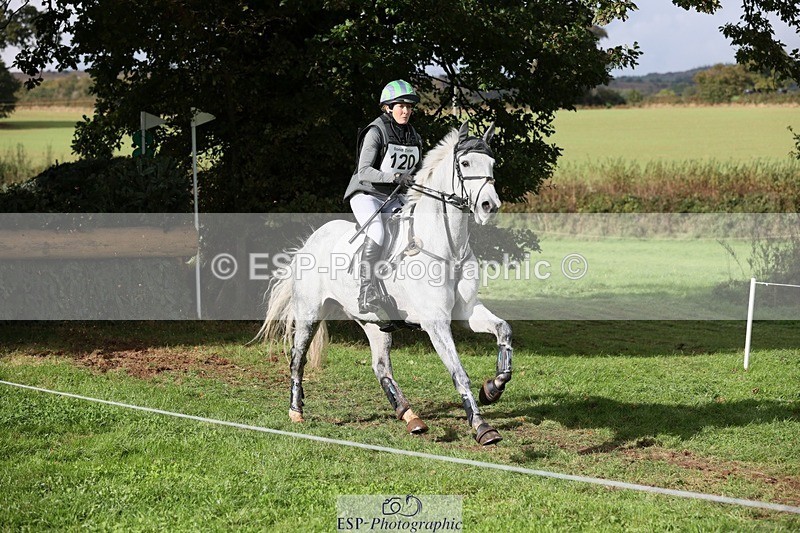 231020-140923-09285 - 120-VAN.KAUNITZ-Sara.Squires-XC