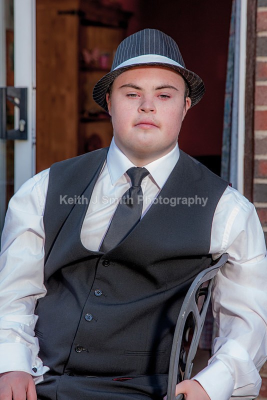 8SKJ7707 - Marianne and Chris