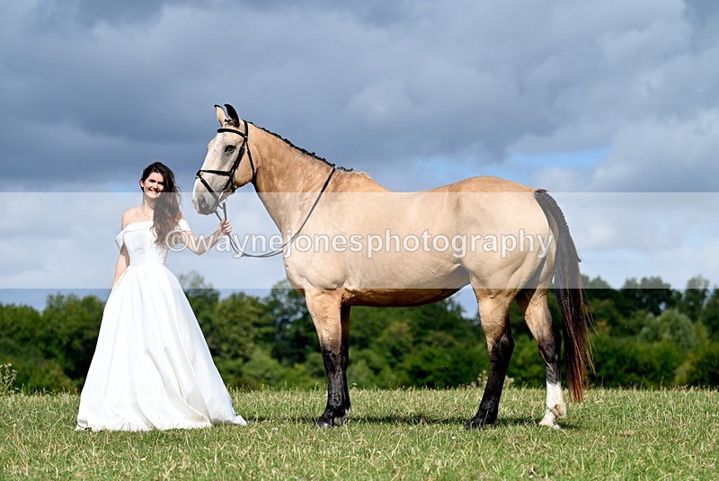 WJ7_6482 - Zoe & Fred Wedding Dress Shoot 09-08-25