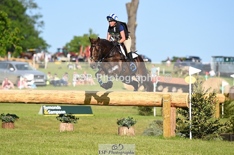 230527-180412-13716 - 169-DHI_HOUDINI-Sophie_Hodgson-XC