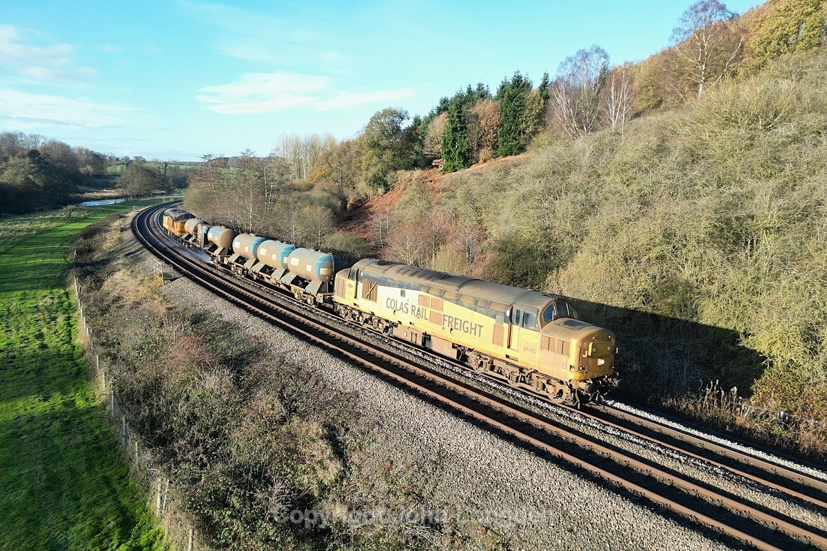 JL - 26.11.24 37175 37116 3J51 York Thrall - York Thrall, Low Hutton - Latest shots