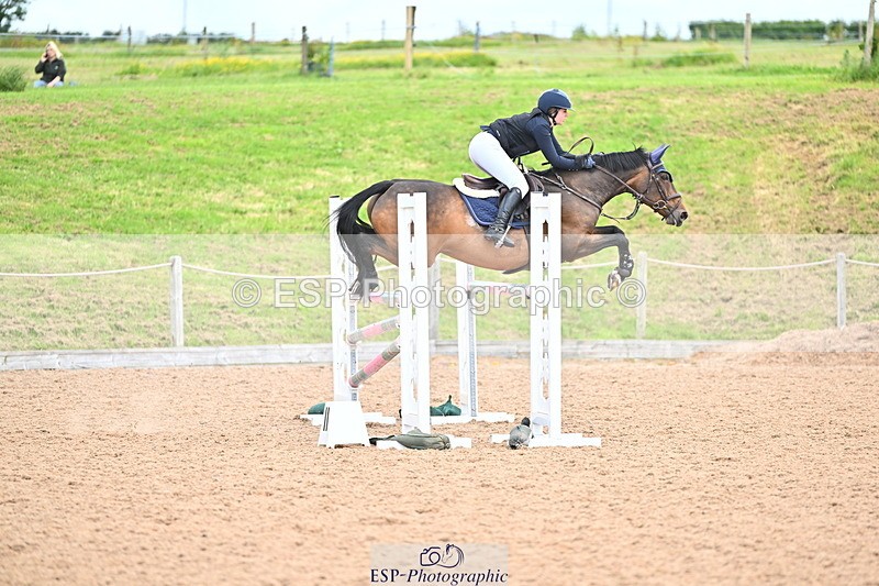 240608A-133544-02602 - Cls 4 Snr Newcomers and 1.10m Open