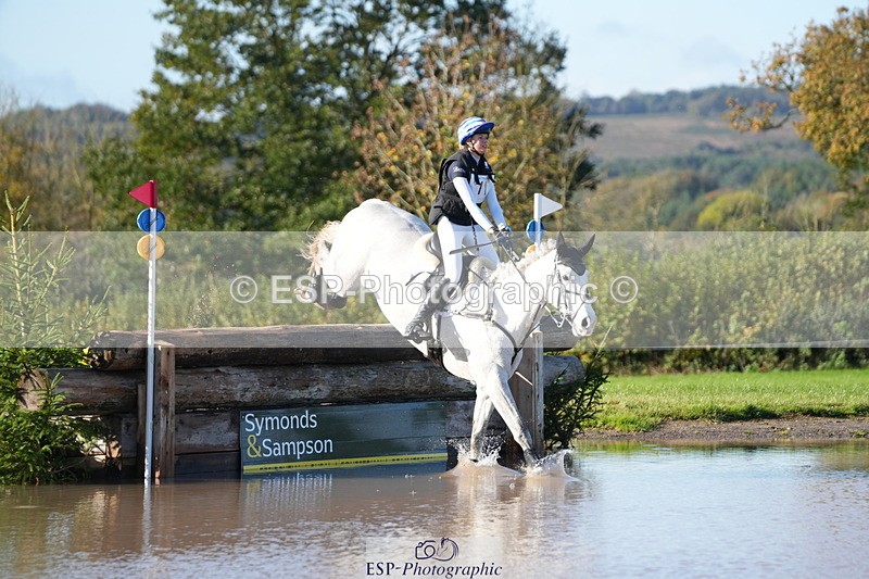 251024A-110450-07074 - A-011-Tara.Moore