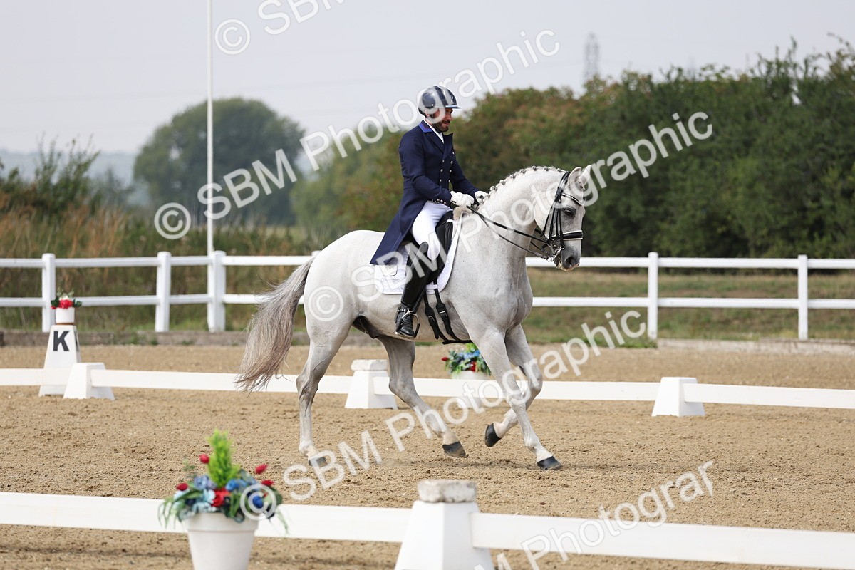 SBM_007348 - Class 9 - FEI INT I - 13.37-14.33