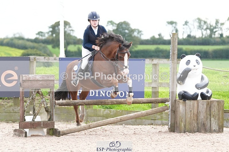 250921-145941-03764 - Cls 20 Pony 80cm Derby