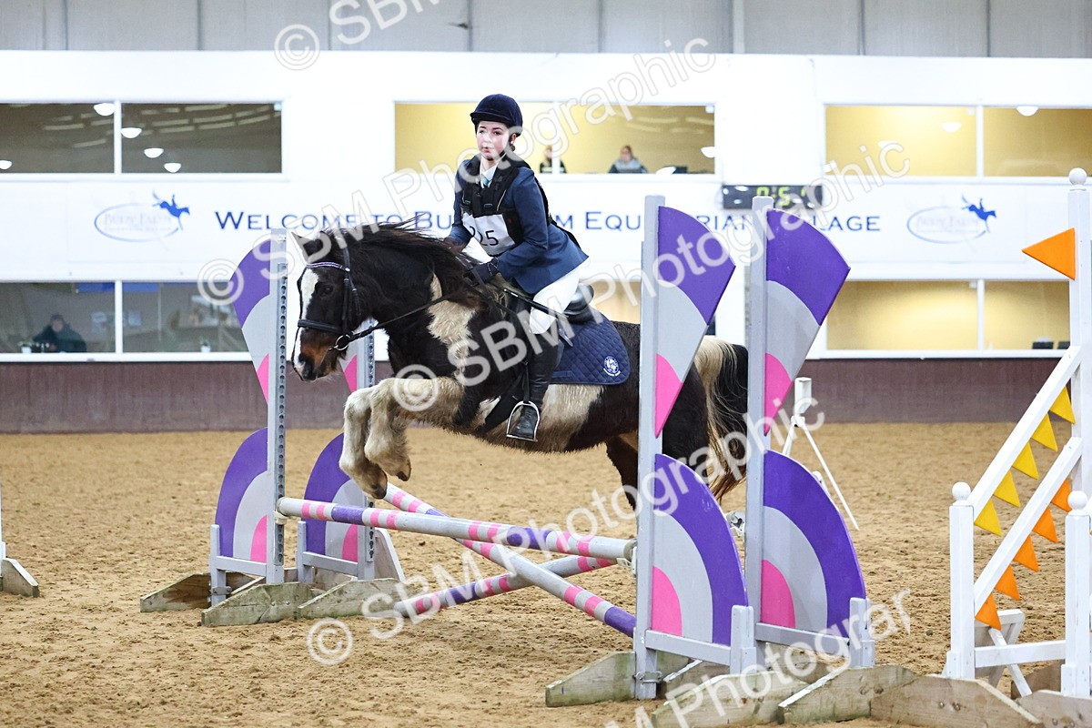 SBM_001766 - Class 4 - Festive Fences - 70cm