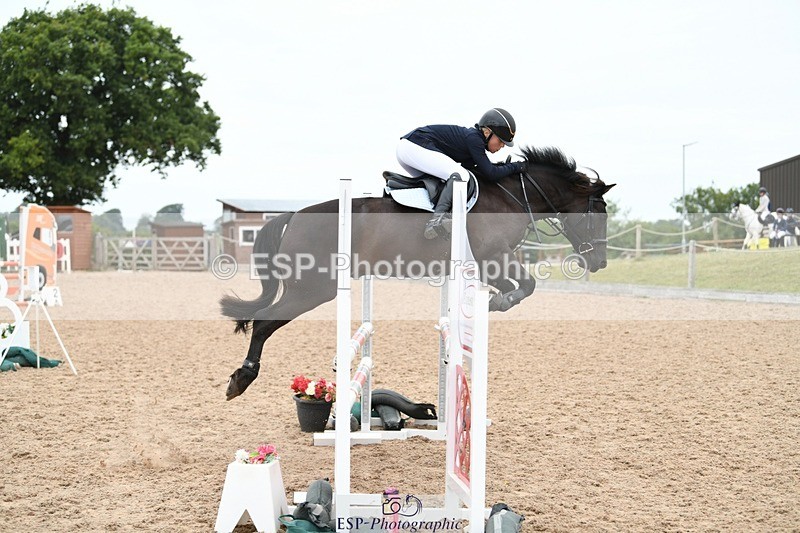 250807-110614-00457 - 90cm Round 1