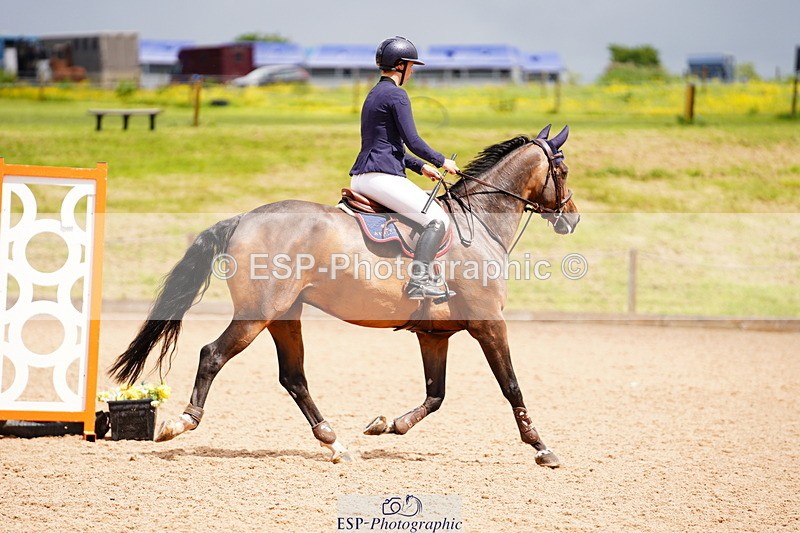 240526A-121602-08013 - Cls 26 Chard Equ 1.05m and 1.10m Grand Prix