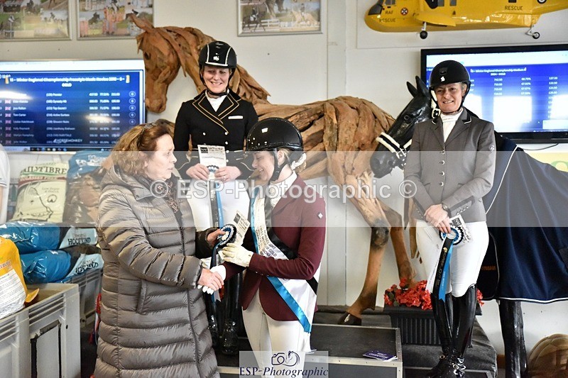 250215-153752-04493 - Medium Gold Presentations