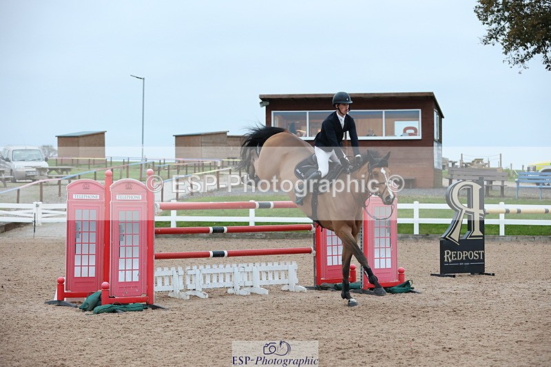 241101A-161724-03279 - FRI Cls 8 National 1.30m