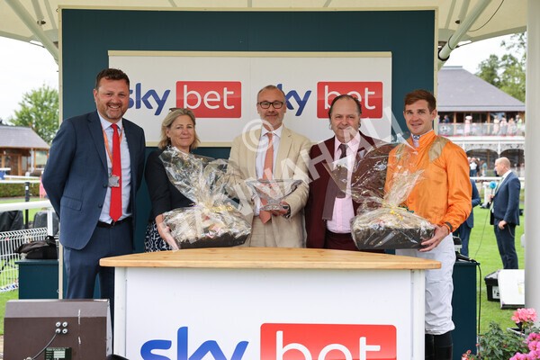 yr17082022r7-55 - Race 7 5.20pm Sky Bet Nursery Handicap