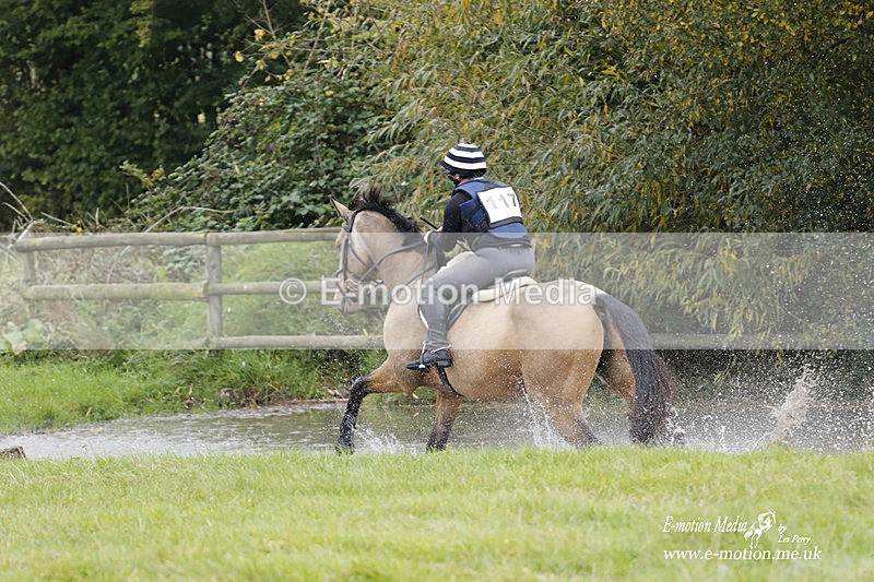  WWHT 171021 2360 - Novice Pairs (0.80m)  17/10/21
