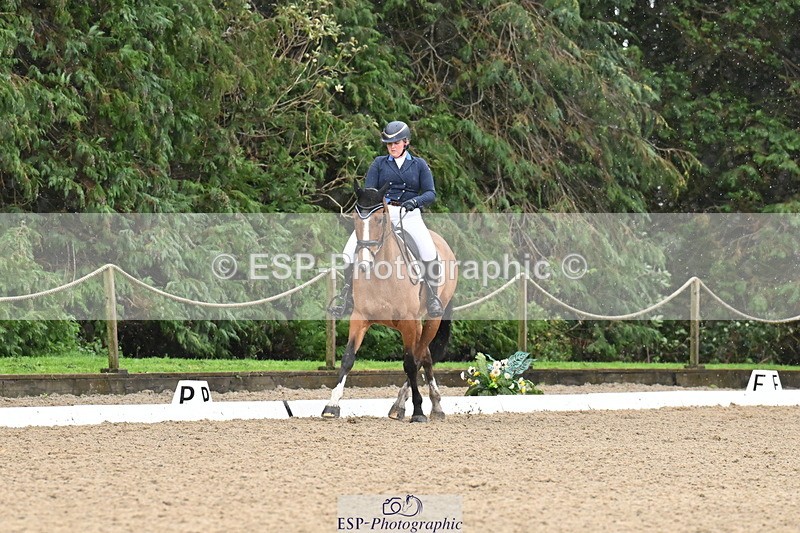 251023A-125311-02020 - C-240-Issy.Hollidge