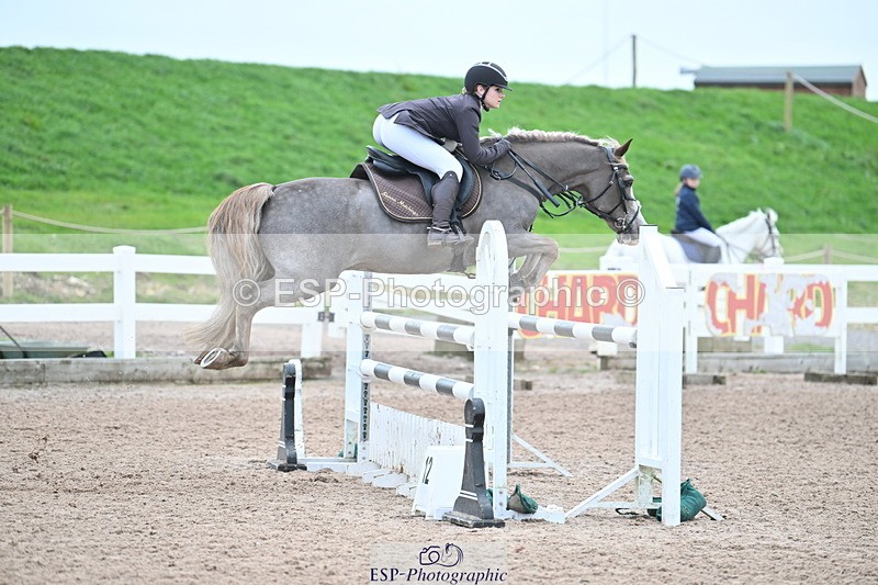 231119A-121020-05598 - Sun Cls 5 Newcomers & 1m Open