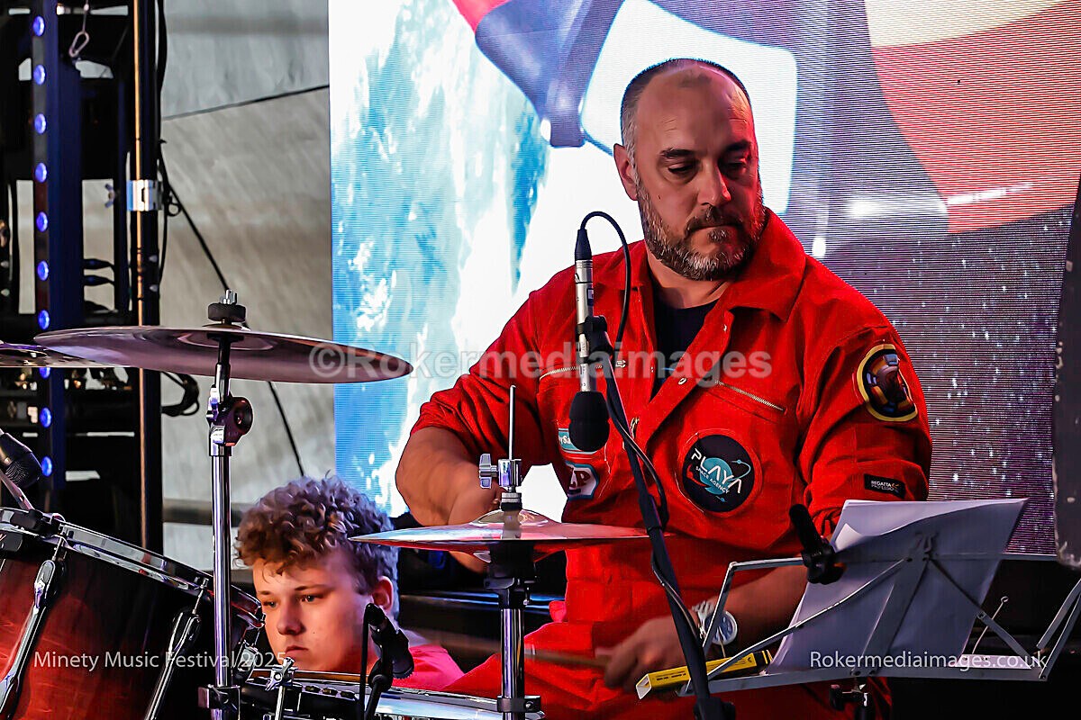 SATURDAY-30 - MINETY 2025