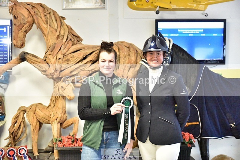 250214-153550-02588 - Freestyle Medium Gold Presentations