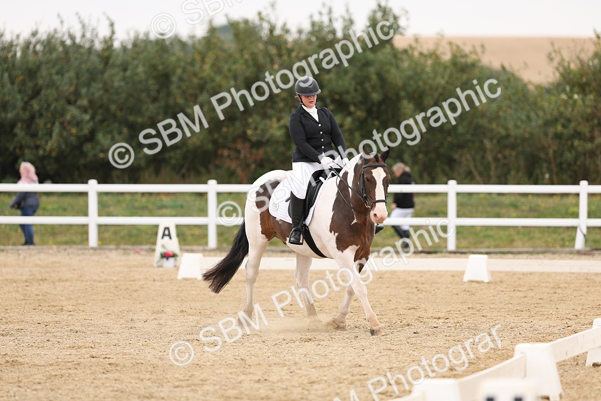 SBM_01500 - Class 9 - Novice 27 Champs