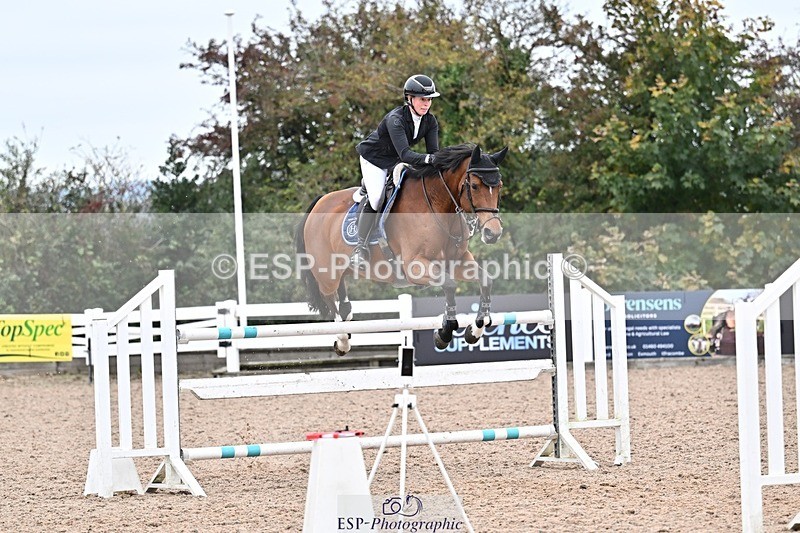 251015-153331-00918 - Cls 6 Foxhunter and 1.20m Open