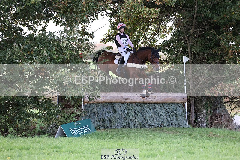 241025-153610-10611 - 227-Clementine.Crosthwaite.Eyre-LYJADOR