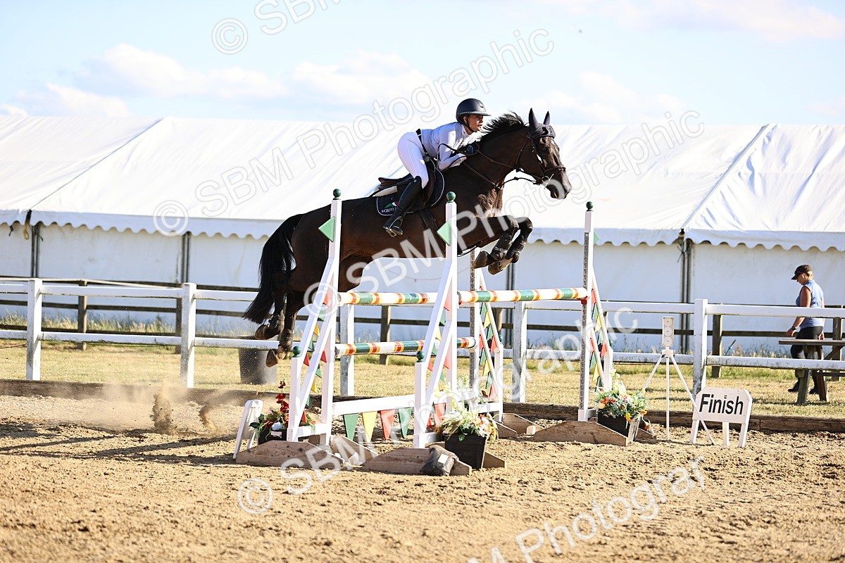 SBM_015970 - Class 18 - Senior 1.35m Open