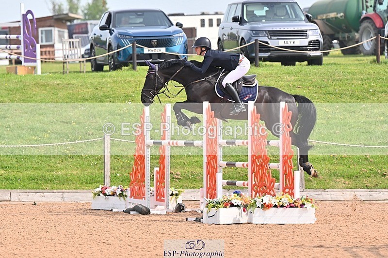 260509-103724-01618 - Cls 26a Snr Foxhunter