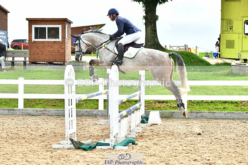 230813A-105540-11579 - Cls 40 A&B Senior Discovery & 1m Open