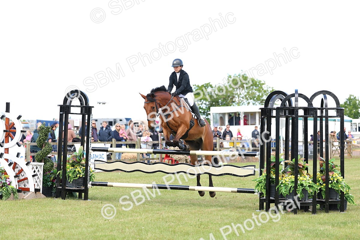 SBM_13489 - Class 206 - Senior Newcomers - 1.10m Open