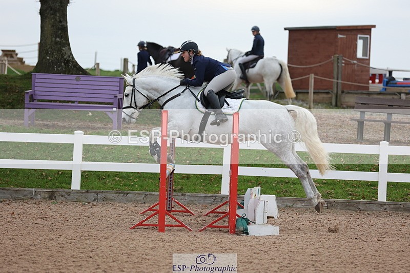 241101A-081509-00128 - FRI Cls 2 British Novice and 90cm Open