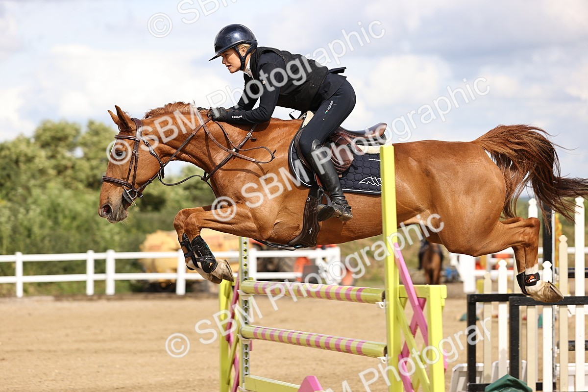 SBM_003546 - Class 13 - Senior Foxhunter - 1.20m