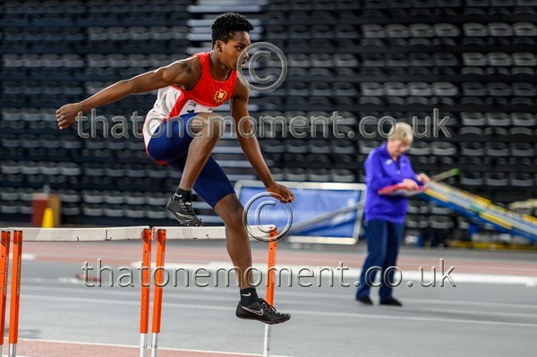 CombiMast25-913988 - Track Male Set One