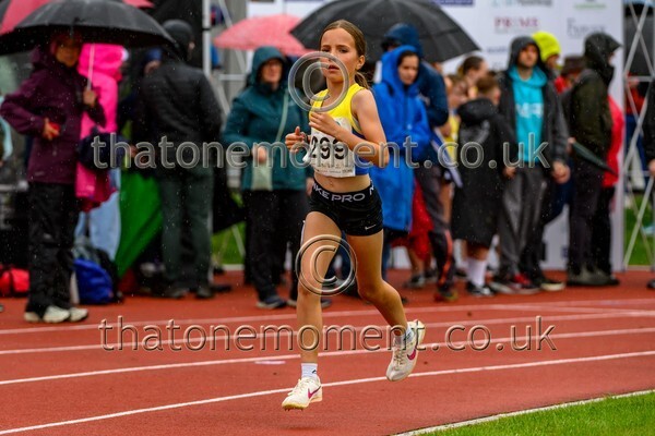 Monument25-920310 - Set One