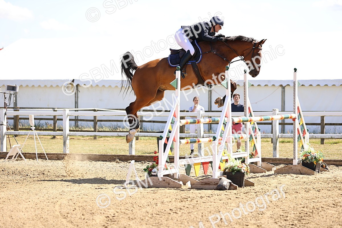 SBM_015117 - Class 16 - Senior foxhunter - 1.20m Open