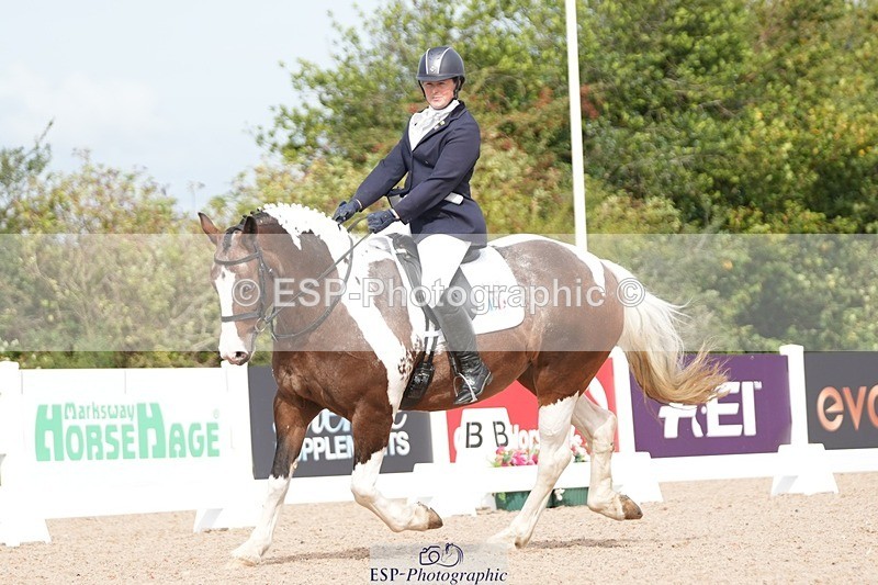 250906-113557-02030 - 080-Rebecca.MorrisSally.XIII