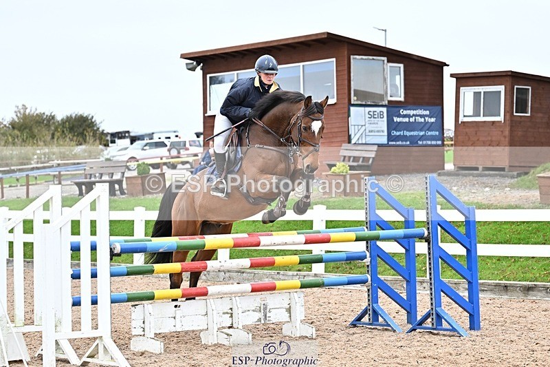 251015-135335-00663 - Cls 4 Newcomers and 1.10m Open