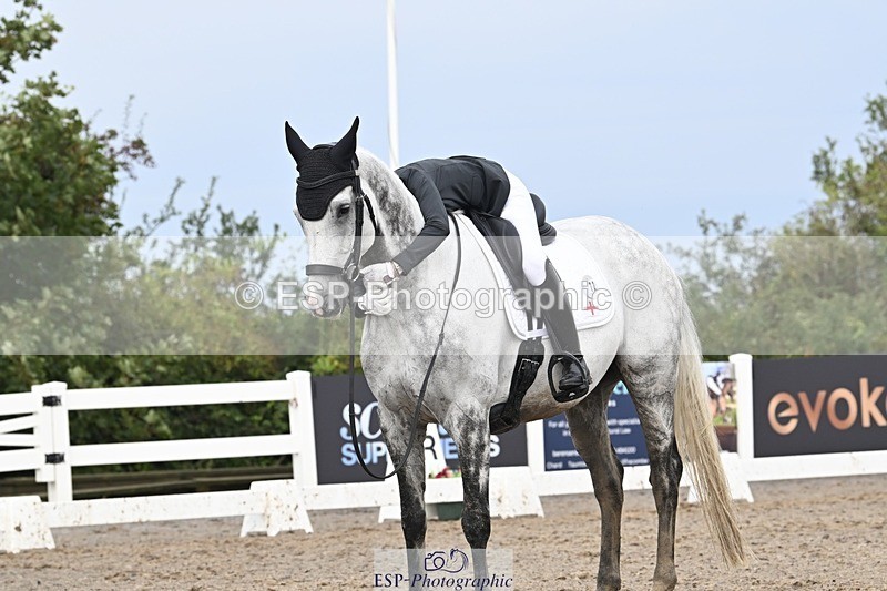 250907-111325-06548 - 072-Jan.ChoppingSeal