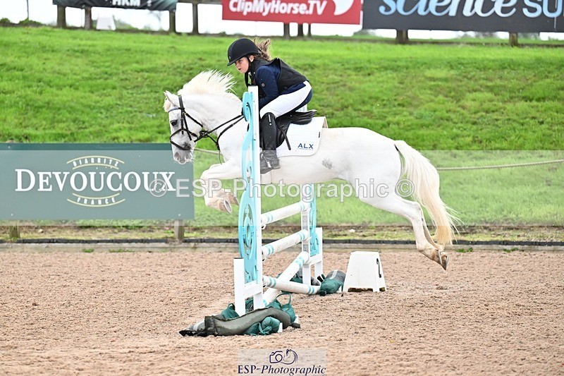 250920-161209-01848 - Cls 22 Pony Intro 90cm Derby