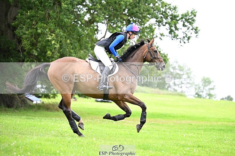 240803-115027-03028 - 015-Lara_Clarkson-NEWTIDE