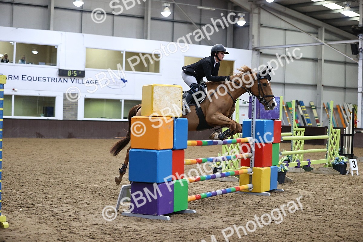 SBM_001844 - Class 4 - Senior Newcomers - 1.10m Open