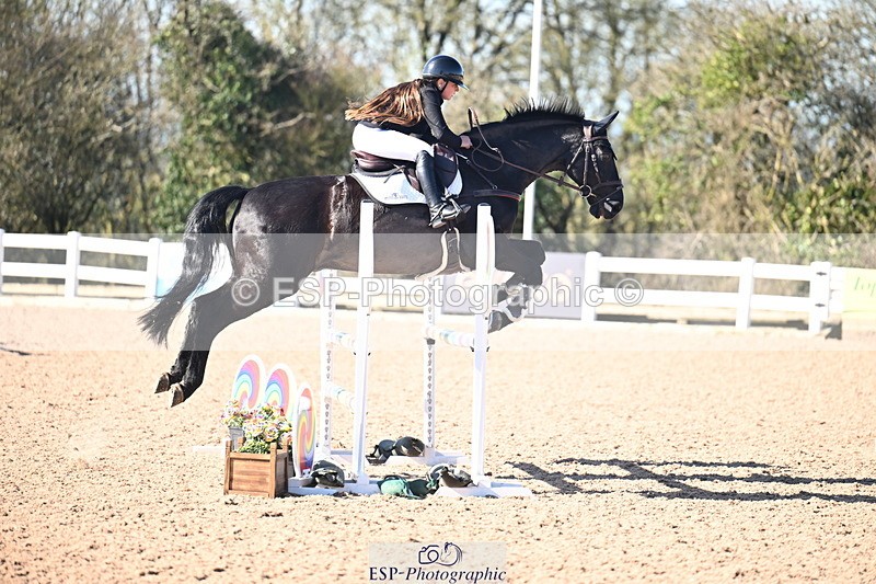 260318B-102606-00084 - Clear Round & Brit Nov 90cm