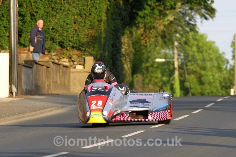 TT148596 - Tuesday Practice - Sidecars