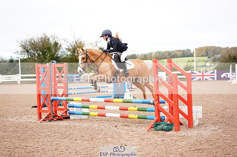 241027A-093624-01833 - SUN Cls 2 Pony Intro 70cm
