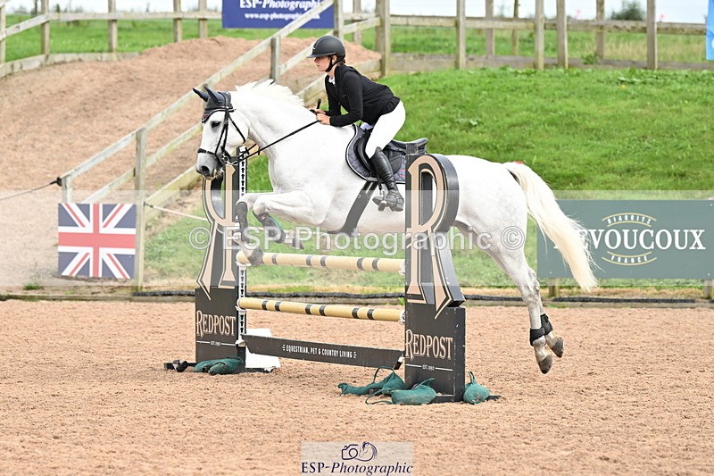 240908A-133930-04053 - Cls 15 U21 Intro 90cm-1.00m  Team Comp
