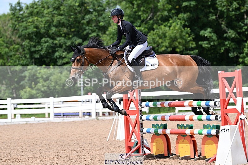 240619A-142757-00606 - Cls 4 Snr Newcomers and 1.10m Open