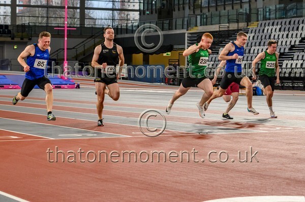 StudInd-914672 - Track Male Set One