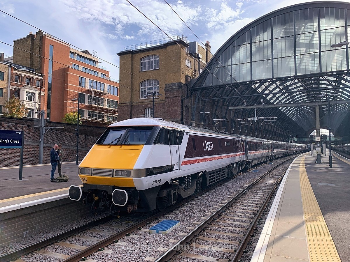 JL - 19.10.22 91130 1D17 1403 KX - Leeds - East Coast Main Line (north to south)