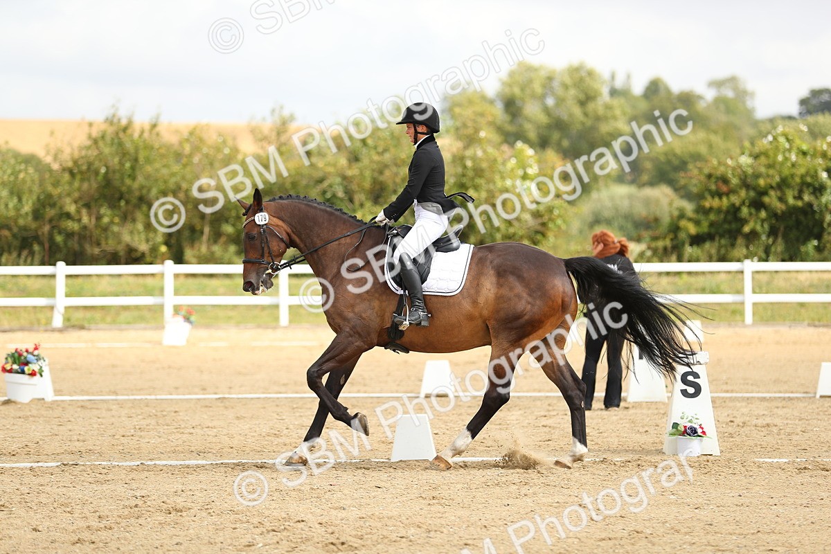 SBM_015668 - Class 13 - Novice 23 - 9.54-11.04