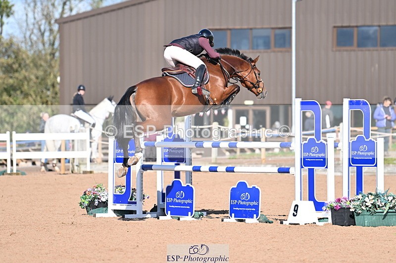 231014A-113016-04398 - Cls 18 Newcomers & 1.10m Open